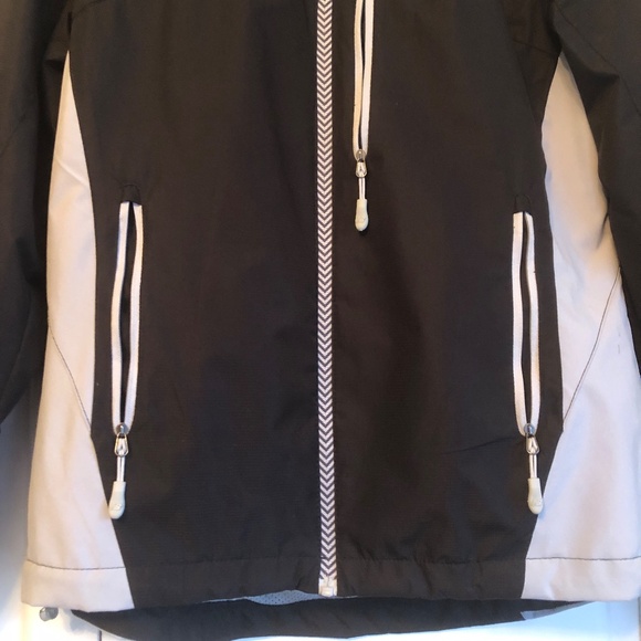 Women's New Balance Jacket Size S Like New Black w/zippered pockets - Picture 9 of 14